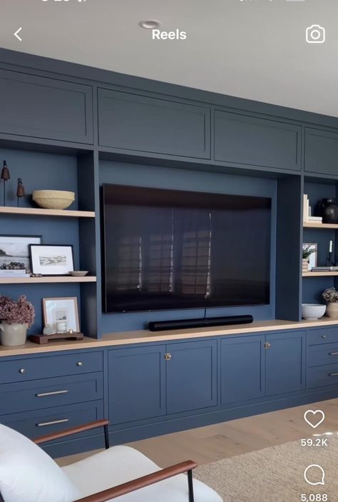 Built In Tv Unit, Color In Interior Design, Built In Tv Wall Unit, Built In Wall Units, Gray Room, Built In Shelves Living Room, Living Room Built Ins, Home Cinema Room, Living Room Entertainment Center