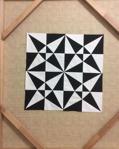 Modulo Art Pattern Ideas, Geometric Shapes Art Drawings, Modulo Art Design Pattern, Doddle Art, Illusion Drawings, Painted Barn Quilts, Quilt Modernen, Geometric Pattern Art, Geometric Design Art