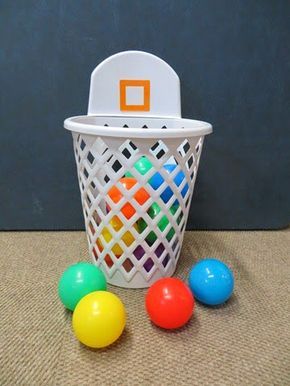 Basketball Baby, Bola Basket, Games For Toddlers, Toddler Play, Busy Toddler, Toddler Fun, Gross Motor, Learning Through Play, Baby Play