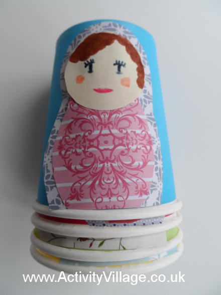 Paper cup Matryoshka dolls 3 Nesting Dolls Craft, Making Paper Dolls, Multicultural Crafts, Kids Church Activities, Paper Cup Crafts, How To Make Doll, Craft Ideas Paper, Make Doll, Cup Crafts