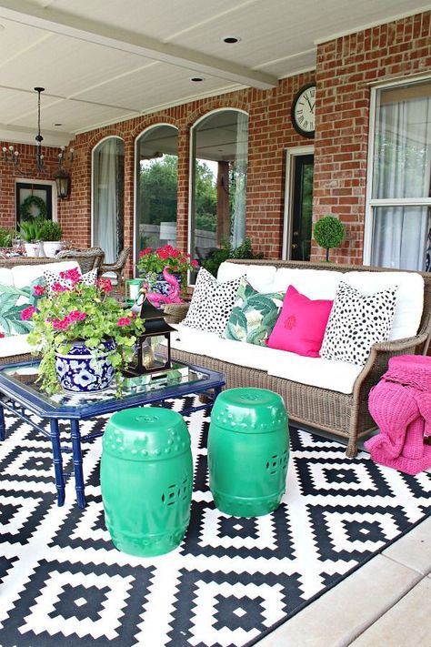 When thinking about what is the best month to buy patio furniture  there are a few things that should be considered. The weather in each location will play a major role as will the seasons. Outdoor Colorful Decor, Outdoor Dining Table Ideas Backyards, Preppy Porch Decor, Back Porch Set Up Ideas, Bright Patio Ideas, Bright Outdoor Decor, Colorful Back Porch, Beautiful Back Porches, Cute Back Porch Ideas