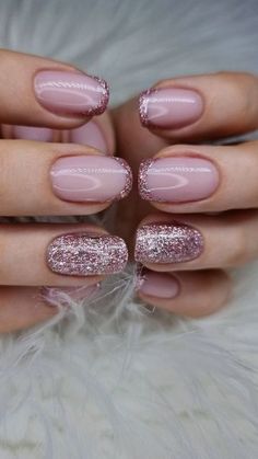 Nail Art Mariage, Glitter French Manicure, Glitter Manicure, Pink Gel Nails, Glittery Nails, French Manicure Nails, Broken Nails, Glitter Gel Nails, Gold Nail