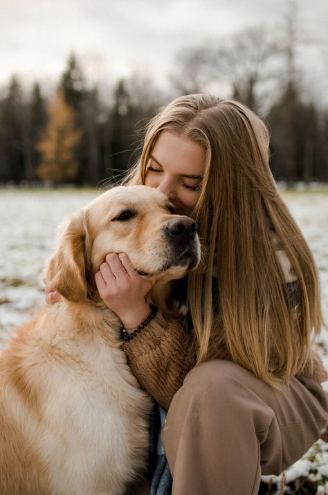 Dog And Owner Photoshoot, Dog Photo Booth, Dog Owner Photoshoot, Professional Dog Photography, Dog Family Pictures, Pet Photography Poses, Family Dog Photos, Dog Photoshoot Pet Photography, Dog Photography Poses