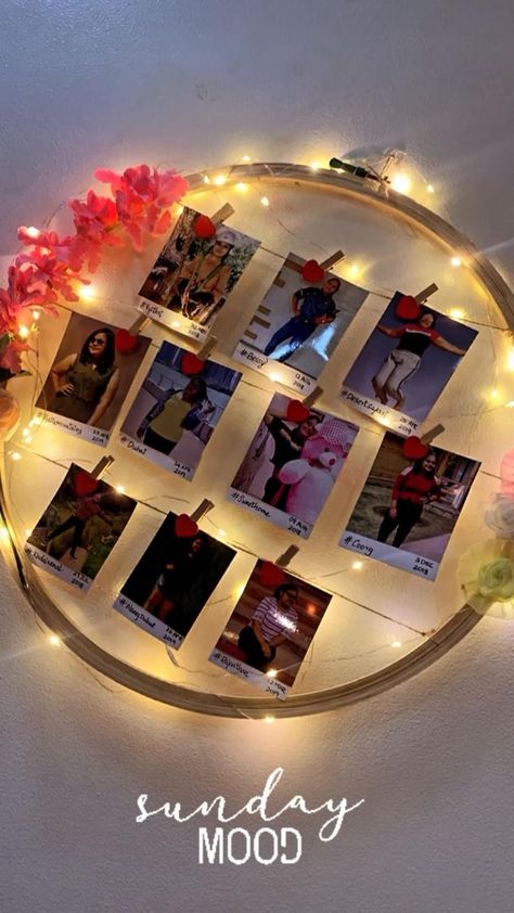 Wall photo frame using embroidery hoop | Birthday gifts for boyfriend diy, Diy best friend gifts, Handmade gifts diy Diy Gifts For Boyfriend Just Because, Wall Photo Frame, Diy Best Friend Gifts, Bff Gifts Diy, Handmade Gifts Diy, Birthday Gifts For Boyfriend Diy, Diy Anniversary, Diy Birthday Gifts For Friends, Gifts Wrapping Diy