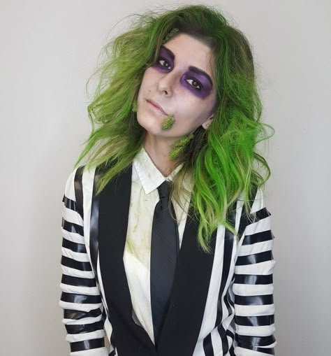 Beetlejuice costume Beetle Juice Female Costume, Female Beatle Juice, Nettle Juice Costume, Beetlejuice Hair Female, Girls Beetlejuice Costume, Beetlejuice Costume Female Diy, Female Bettle Juice, Beetle Juice Girl Costume, Fem Beetlejuice