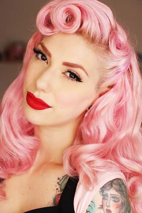 24 Modern-To-Vintage Victory Rolls Styles To Add Some Pin-Up Vibes Vintage Updo, Victory Rolls, Roll Hairstyle, Rockabilly Hair, Pin Up Hair, Halloween Hair, Retro Hairstyles, Cool Haircuts, Vintage Hairstyles