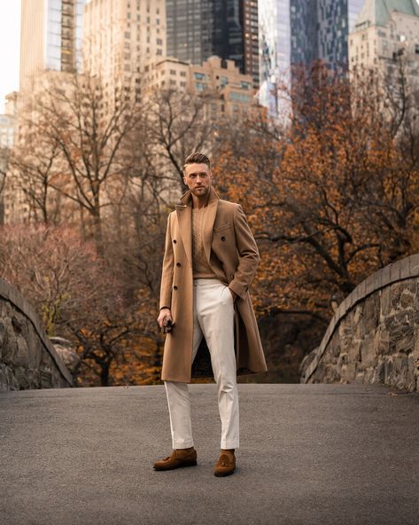 How to Style the Camel Coat — THE CUFF Brown Coat Outfit Men, Camel Coat Men, Brown Coat Outfit, Academia Aesthetic Outfit Men, Brown Winter Coat, Italian Mens Fashion, Camel Coat Outfit, Stylish Winter Coats, Smart Casual Menswear