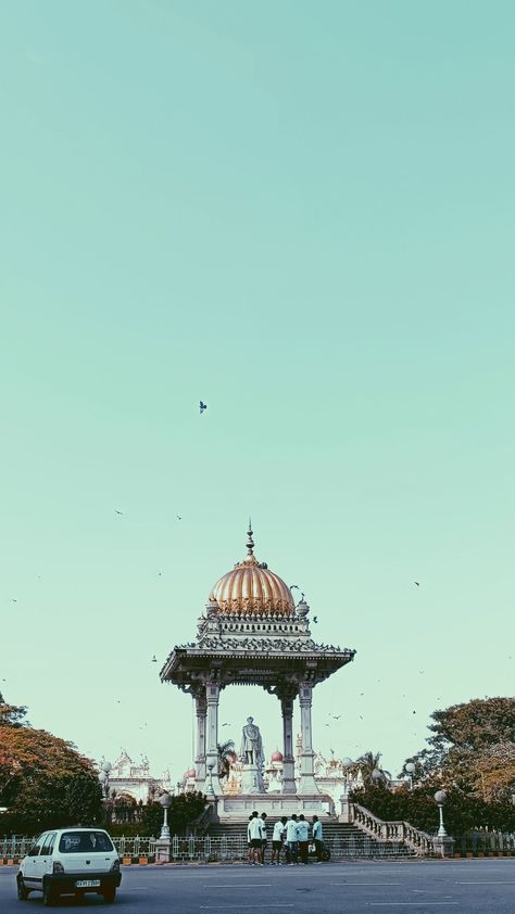 Vibes of Mysore ✨ Mysore Aesthetic, Mysore Photography, Road Signal, Mysore Palace, Boyfriend Instagram, City Pictures, Anime Akatsuki, Mysore, City Aesthetic