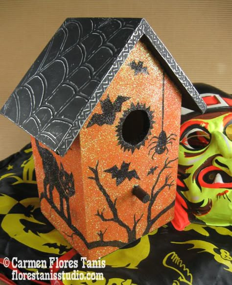 22-Haunted-Birdhouse-final-500 Haunted Birdhouse, Halloween Birdhouse, Birdhouse Crafts, Painted Birdhouses, Spooky Crafts, Hand Painted Birdhouses, Haunted House Diy, Halloween Houses, Bird Houses Ideas