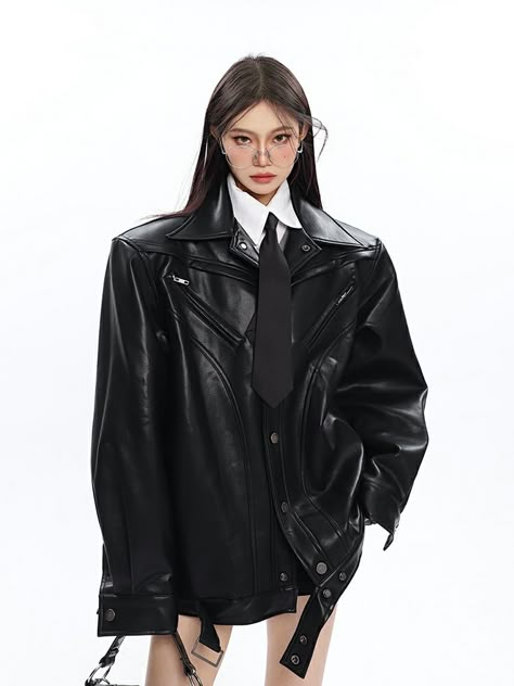 Leather Jacket Sketch, Runway Fashion 2023, Womens Leather Jacket Outfit, Biker Jacket Women, Character Outfit Ideas, Ateez Concert, Jacket Outfit Women, Leather Jacket Outfit, Womens Biker Jacket