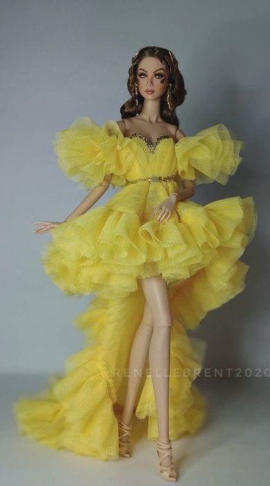 Barbie Wardrobe, Trendy Outfit Ideas, Best Winter Outfits, Barbie Dress Fashion, Barbie Gowns, Gown Pattern, Doll Clothes Barbie, Chiffon Fashion, Fall Outfit Ideas