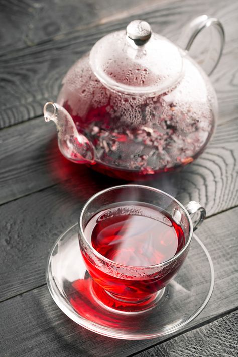 Roselle Juice, Tea Vibes, Roselle Hibiscus, Roselle Tea, Hibiscus Tea Benefits, Iced Tea Cocktails, Cinnamon Tea, Juicing Benefits, Autumn Tea