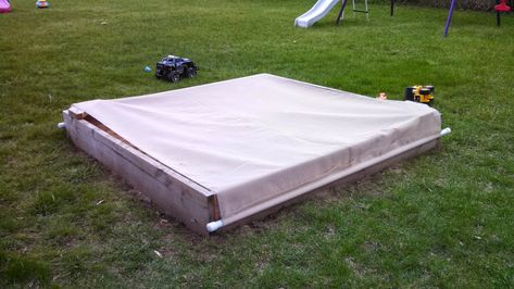 DIY Cover Stops Cats From Treating My Kid’s Sandbox Like A Litterbox – CW50 Detroit Diy Sandbox Cover, Sandbox Cover Diy, Sandbox Cover, Diy Sandbox, Cat Playground Outdoor, Kids Sandbox, Sand Pit, Cat Playground, Backyard Playground