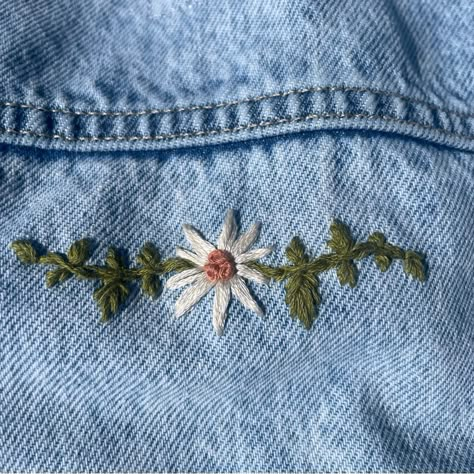 Nwot Gap Cinched Denim Jacket Embellished With Floral Embroidery. Size Xxs With An Oversized Fit. Retails For $90 But The Hand Embroidery Is One Of A Kind And Time Consuming. I Was Still Learning Embroidery Stitches And The Inside Side Of The Embellishment Has Minor Imperfections. 100% Cotton. Machine Washable. Hand Embroidered Sweatshirt Flowers, Embroidery Patterns Clothing, Denim Jacket Patches Inspiration, Embroidery Denim Shirt, Embroidery Projects Clothes, Simple Converse Embroidery, Mexican Style Embroidery, Cute Things To Embroider On Sweatshirts, Jeans Embroidery Aesthetic