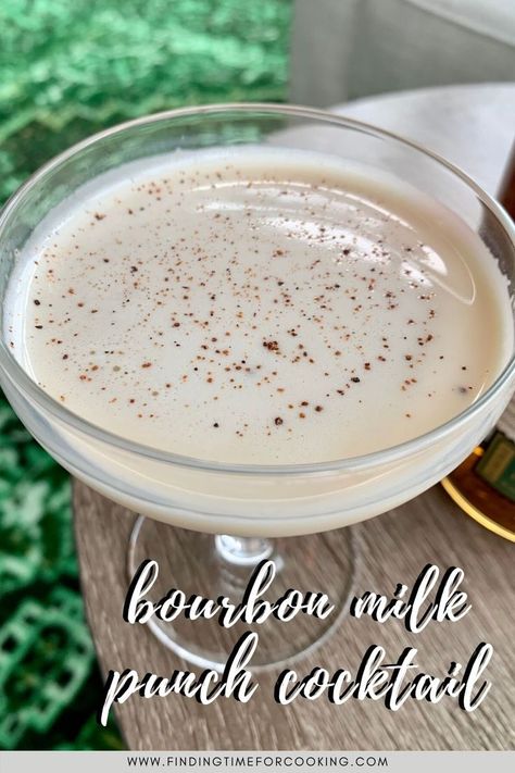 Bourbon Milk Punch Cocktail...a delicious twist on a classic milk punch cocktail uses bourbon and sweetened condensed milk for a boozy, velvety drink.  Amazing fall cocktail or winter cocktail recipe, easy pantry cocktail as well. Bourbon Milk Punch, Milk Punch Recipe, Milk Punch, Best Mixed Drinks, Winter Cocktails Recipes, Boozy Milkshake, Mommy Juice, Punch Cocktails, Winter Cocktail