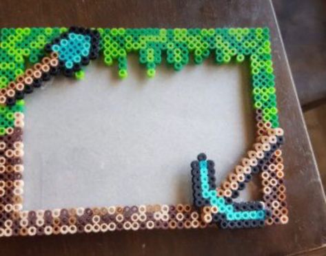 Perler Frame, Minecraft Beads, Minecraft Diy, Bead Templates, Perler Ideas, Diy Minecraft, Art Perle, Perler Crafts, Diy Perler Bead Crafts