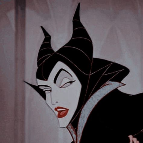 Disney Villain Aesthetic, Villain Aesthetic Wallpaper, Aesthetic Wallpaper Images, Villain Aesthetic, Disney Villain, Wallpaper Image, Wallpaper Images, Evil Queen, Aesthetic Wallpaper