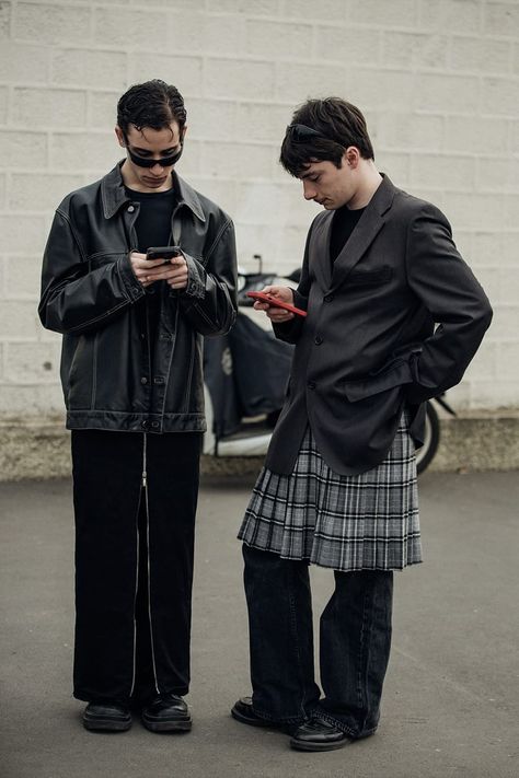 Milan Fashion Week Fall/Winter 2023 Street Style | Hypebeast Mfw Street Style, Pugsley Addams, Maximalist Outfits, 2023 Street Style, Men's Street Wear, Street Style 2023, Hypebeast Style, Long Overcoat, Paris Fashion Week Street Style