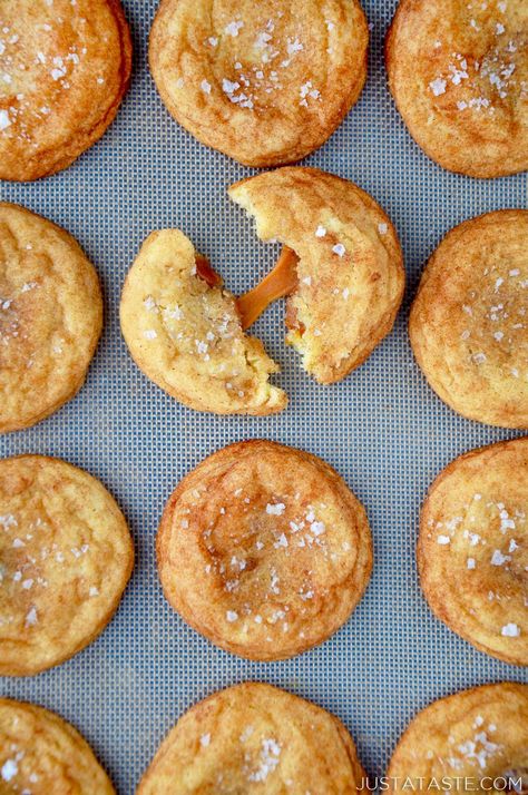 Salted Caramel Snickerdoodles #recipe | Up your classic cookie game with soft and chewy salted caramel snickerdoodles! justataste.com Caramel Snickerdoodles, Snickerdoodle Recipes, Snickerdoodles Recipe, Salted Caramel Recipes, Chewy Caramel, Salted Caramel Mocha, Caramel Pretzels, Snickerdoodle Recipe, Toffee Cookies