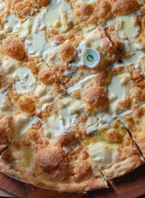 Stracciatella Recipe, Sweet Focaccia, Italian Focaccia Recipe, Foccacia Recipe, Savoury Bread, Italian Snacks, Focaccia Pizza, Appetizer Party, Lidia Bastianich