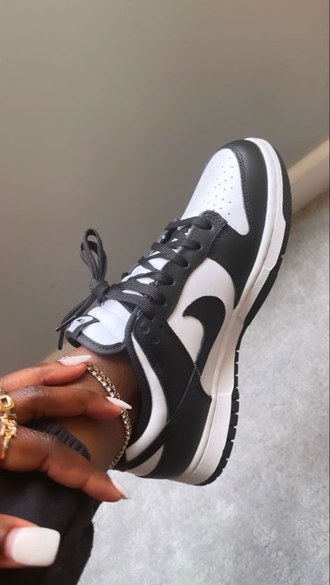 Black and white panda dunks White And Black Dunks, Black White Dunks, Low Black And White Dunks, Tennis Shoes Black Women, Low Cement Grey Outfit, Black And White Dunks Outfits, All White Dunks Outfit, Black And White Nike, Black And White Dunks