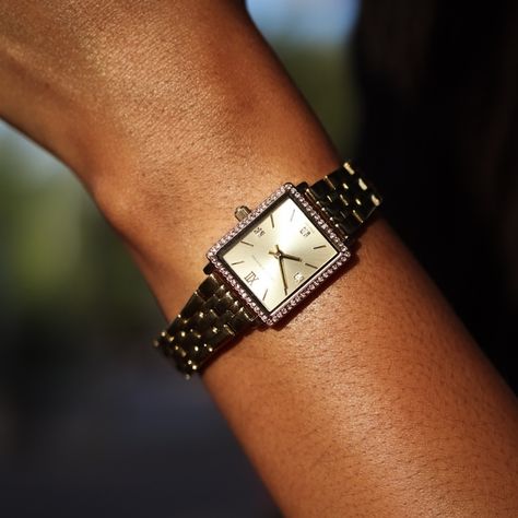 The Boyfriend Mini Lumous Gold is more than just a watch; it’s a time capsule of elegance reimagined ✨ @larssonjennings High quality craftsmanship and timeless designs instantly elevate any outfit! Don’t miss out on this iconic piece! Save this post to discover the Larsson & Jennings for yourself! And guess what? Get up to 40% off sitewide! 🤯🎁 Get an extra 10% off with my code LJNIKKID and don’t miss out on this golden opportunity! #larssonjennings #larssonjenningswatch #womenwatch... Larsson And Jennings Watch, Golden Opportunity, The Boyfriend, Influencers Fashion, Watch It, Time Capsule, Get Up, Time Piece, Womens Watches