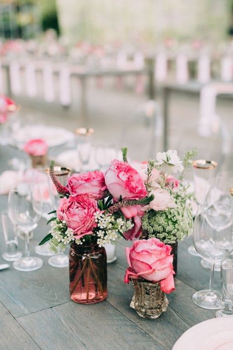 One of the most important ways to reinterpret what inspires you is to look into your own budget. You may or may not know how much another couple spent on certain details of their wedding, but you do know how much you have to spend. The easiest way to take a realistic approach to your décor is scale. | Image by Emily Delamater #floraldesign #weddingplanning #weddingplanningtips #weddingplanningadvice #weddingbudget #budget #weddingdecor #tablescape Party Orderves, Wedding Pink Color Schemes, Wedding Color Palette Pink, Wedding Couple Table Decor, Wedding Couple Table Decoration, Pink Wedding Color Palette, Wedding Table Decorations Pink, Pink Wedding Color Scheme, Pink Wedding Palette