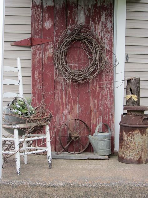 Primitive Outdoor Decorating, Primitive Porch, Rustic Door Decor, Outside Doors, Old Cowboy Boots, Pretty Porches, Bohemian Room Decor, Old Barn Doors, Diy Jar