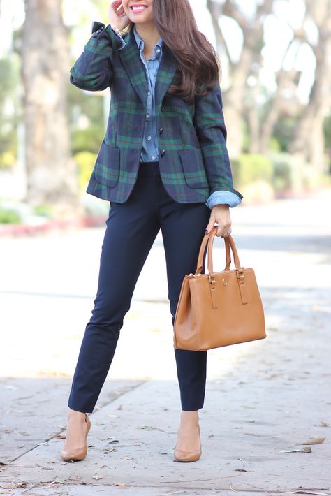 Plaid Tartan blazer jacket - button up Chambray shirt -  Sloan Fit Navy slim ankle pants - leather tote purse -  pearlized pave bracelet.  Click on the following link to see more photos and outfit details: http://www.stylishpetite.com/2014/12/tartan-plaid-blazer-and-chambray.html Plaid Blazer Outfit Women, Capsules Wardrobe, Plaid Blazer Outfit, Talbots Outfits, Tartan Blazer, Stylish Petite, Blazer Outfits For Women, Look Formal, Oxford Style