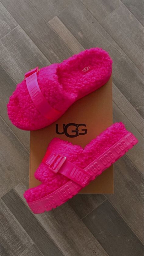 Its so cute shop now- ugg , ugg slipper, slides, winter shoes, boots, fur boots, fur slides Uggs Fluffita Slides, Fluffita Ugg, February New Month, Shoe Slides, Ugg Fluffita, Room Slippers, Ugg Slipper, Cute Uggs, Winter Shoes Boots