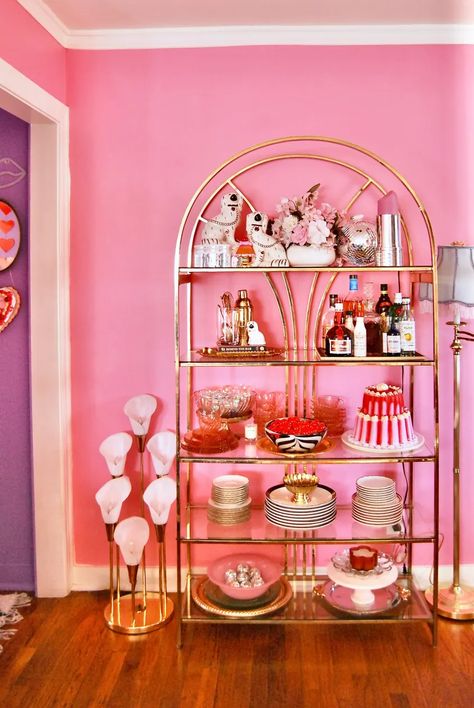 Barbie-Core Pink Home Photos | Apartment Therapy Maximalist Entryway, Barbie Display, Ashley Martin, Rental Makeover, Eclectic Decor Bedroom, Art Eclectic, Barbie Dreamhouse, Barbie Room, Idea Room