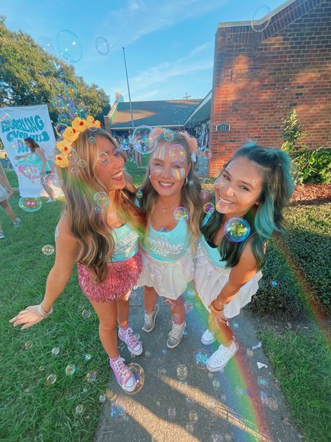 Bubble Bath Bid Day, Under The Sea Bid Day, So Fresh So Clean Bid Day, Preppy Sorority, Sorority Work Week, Sorority Pictures, Sorority Themes, Sorority Poses, Recruitment Themes