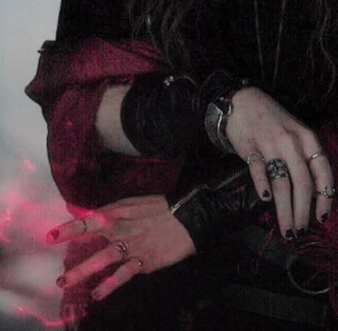 Wanda Rings, Wanda Maximoff Rings, Marvel Wanda Maximoff, Wanda Aesthetic, Marvel Wanda, Witch Powers, The Scarlet Witch, Witch Hands, Fantasy Ideas