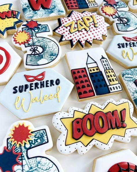 Comic Book Cookies Decorated, Superhero Birthday Cookies, Comic Cookies Decorated, Superhero Cookies Decorated, Super Hero Cookies, Flash Cookies, Superman Birthday Party, Superhero Cookies, Cookie Cake Designs