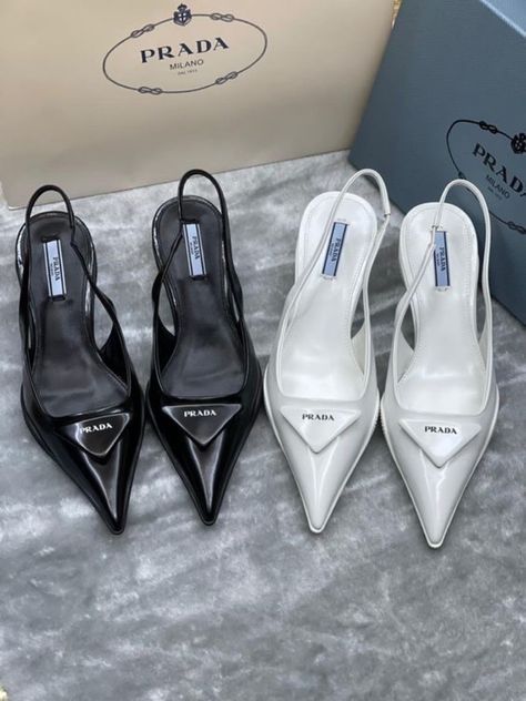 Slingback Heels Outfit, Prada Heels, Sling Back Pumps, Fairy Shoes, Pretty Heels, Dr Shoes, Shoes Heels Classy, Heels Outfits, Stiletto Shoes