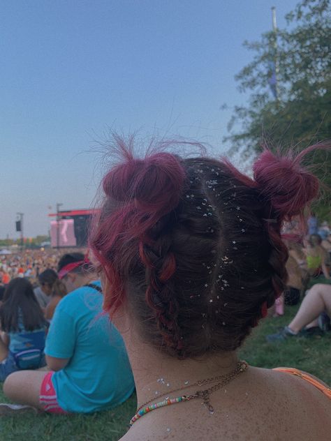 Dutch braided pink space buns w glitter 🥰 Color Guard Hairstyles, Spacebuns Hairstyles, Space Buns Short Hair, Color Guard Hair, Guard Makeup, Becka Mack, Braided Space Buns, Camp Outfits, Space Hair