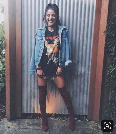 Brown over the knee boots black oversized tshirt dress band tshirt jean jacket Rock Tshirt Outfit, Oversized Jean Jacket Outfit, Party Outfit College, Tshirt Dress Outfit, Oversize Tshirt Outfits, Bota Over, Southern Outfits, Jean Jacket Outfits, Rock N’roll