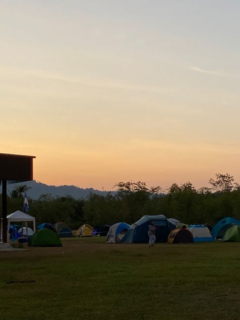 #camp #school #pathfinder #sunset #aesthetic School Camp Aesthetic, School Camping Trip, Camp Nostalgia, Camp Aesthetic, Aesthetic School, Camping Aesthetic, Camp Vibes, Sunset Aesthetic, Canberra