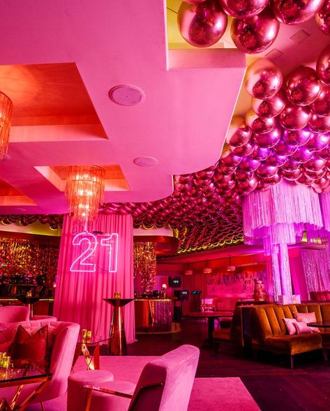 Who wouldnt love a party venue setup like this? Kylie (@kyliejenner) • Instagram photos and videos #21stbirthday#birthdaypartyideas #partyideas#partyinspiration #partydecor Kylie’s 21st Birthday, Kylie 21st Birthday, Kylie 21 Birthday Party, Kardashian Events, Kylie 21 Birthday, 21 Aesthetic Birthday, 21 Birthday Aesthetic, Kylie Jenner Birthday, 21st Birthday Themes