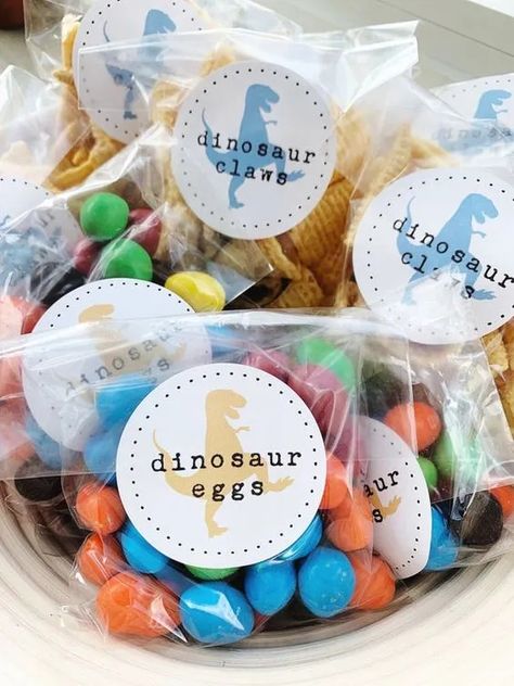 1 Birthday Dinosaur Theme, Dinosaur Birthday Theme Food, Gender Neutral Dinosaur Party, 3 Trex Birthday, Dinosaur Party Bag Ideas, Dinosaur Fourth Birthday, Cute Dinosaur Themed Birthday Party, Dinosaur Birthday Party 1 Year, T Rex Themed Birthday Party