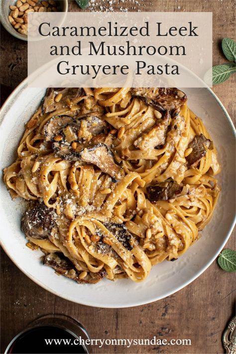 Gruyere Pasta, Mushroom Gruyere, Salad Pasta, Pasta Dinner Recipes, Mushroom Recipes, Tortellini, Leeks, Vegetarian Dishes, Veggie Recipes