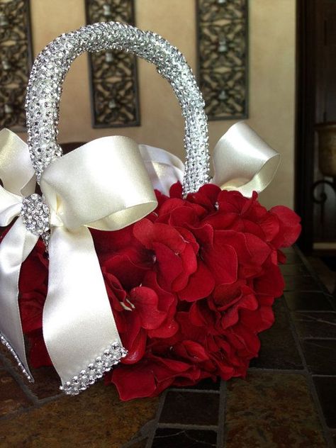 Christmas Custom flower girl basket Red Flower Girl, Flower Girl Accessories, Flower Girl Bouquet, Flower Girl Baskets, Christmas Baskets, Flower Girl Basket, Red Wedding, Red Flower, Flower Girls