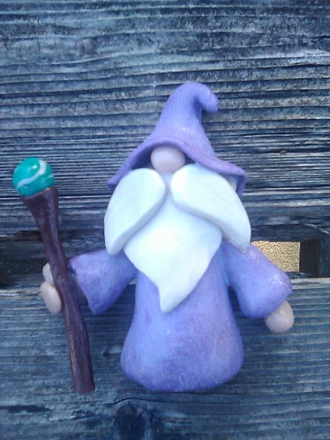 Miniature Polymer Clay Wizard DIY Anne Walton Clay Wizard, Polymer Fairy, Polymer Sculpture, Fantasy Clay, Clay Gnomes, Miniature Polymer Clay, Polymer Art, Clay Crafts For Kids, Modelling Clay