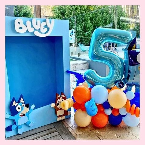 Bluey Photo Booth, Bluey Table Centerpieces, Bluey And Bingo Birthday Party, Bluey Backdrop For Boy, Bluey Halloween Party, Bluey Diy Party, Bluey Centerpiece Ideas, Bluey Birthday Theme, Bluey Themed Cake