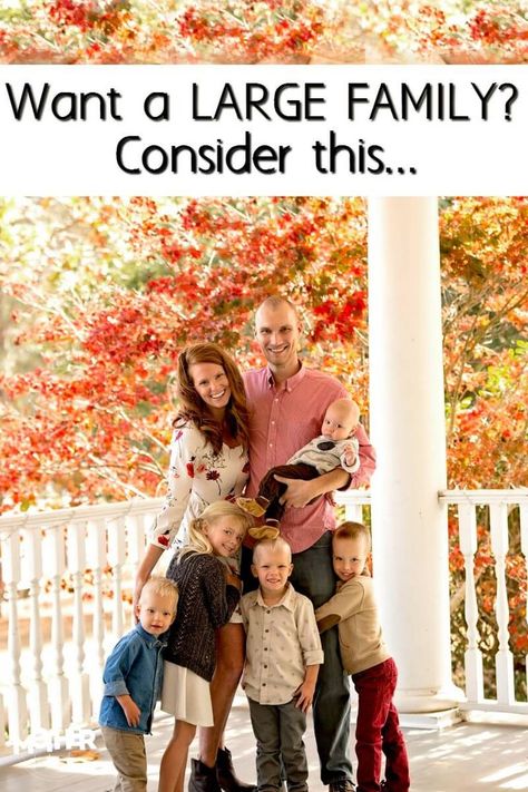 Considering having a lot of kids and a large family? Great read for moms who wonder how many kids should I have. 4 Children Family, 4 Kids Family, 5 Kids Family, Family Goals Future, Family With 3 Kids, Big Family Organization, Large Family Organization, Family Of 8, Family Of 7