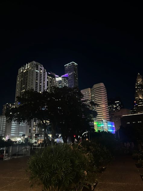 Downtown Houston Texas Pretty City Aesthetic Night, Downtown Houston At Night Aesthetic, Late Night Drives Houston, Downtown Houston At Night, Downtown Houston Texas, Downtown City Aesthetic Night, City View Night, Houston City, Travel Essentials For Women