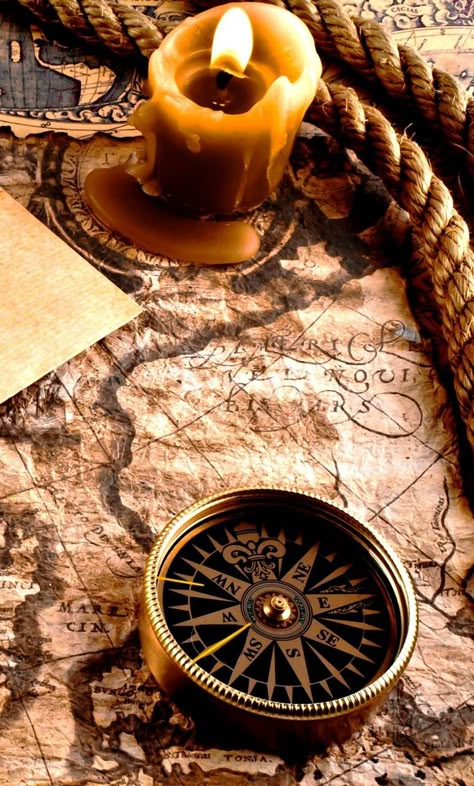 Compass Wallpaper, Pirate Compass, Pirate Ship Art, Compass Art, Map Compass, Map Tattoos, Nautical Tattoo, Pirate Art, A Compass