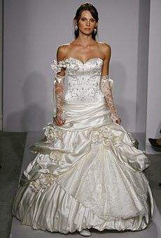 Pnina Tornai <3 Trashy Wedding, Pnina Tornai Wedding Dress, Wedding Dresses Kleinfeld, Wedding Dresses Taffeta, Victorian Wedding Dress, Pnina Tornai, Wedding Dresses Beaded, Used Wedding Dresses, Beaded Wedding