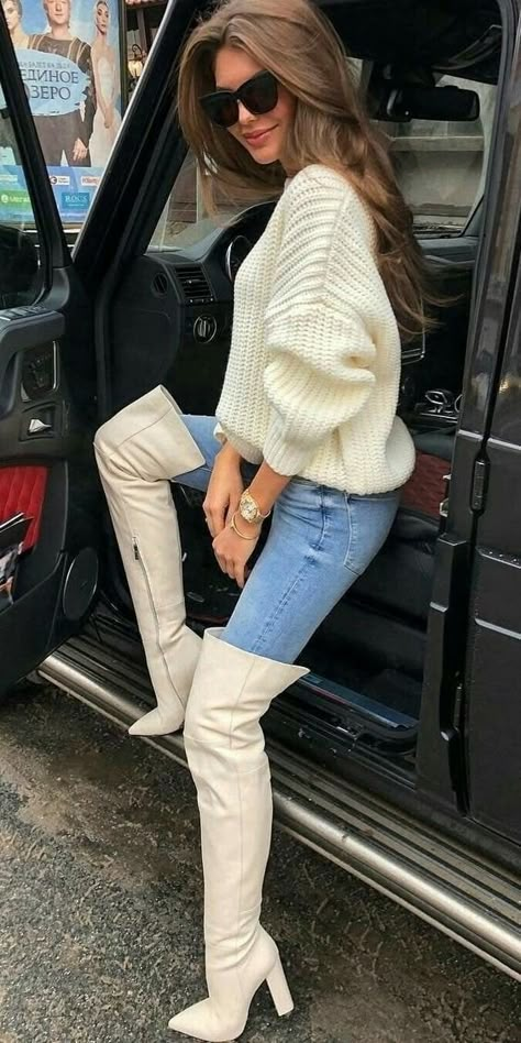 (41) Tumblr Heels Boots Outfit, White Boots Outfit, Boots And Jeans, Outfit Botas, High Heeled Boots, White Boots, Looks Chic, Casual Winter Outfits, Heel Boots