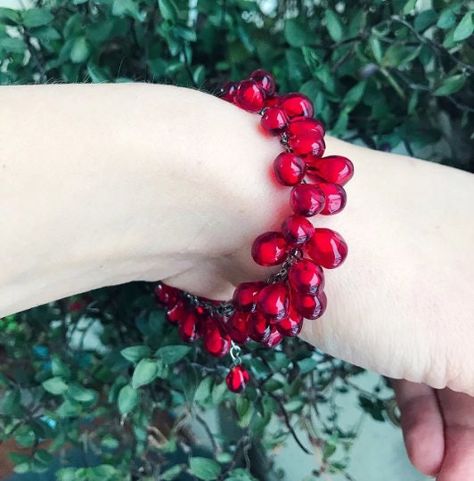 Excited to share the latest addition to my #etsy shop: Glass Beads Pomegranate Bracelet For Women, Lampwork Bracelet, Pomegranate Jewelry, Red glass bracelet https://etsy.me/3lGQimh #red #yes #women #no #glass #lobsterclaw #pomegranatejewelry #pomegranate #pomegranatee Pomegranate Bracelet, 2 In 1 Necklace, Red Stone Bracelet, Pomegranate Jewelry, Lampwork Bracelets, Red Beaded Bracelet, Fruit Jewelry, Magical Jewelry, Red Bracelets